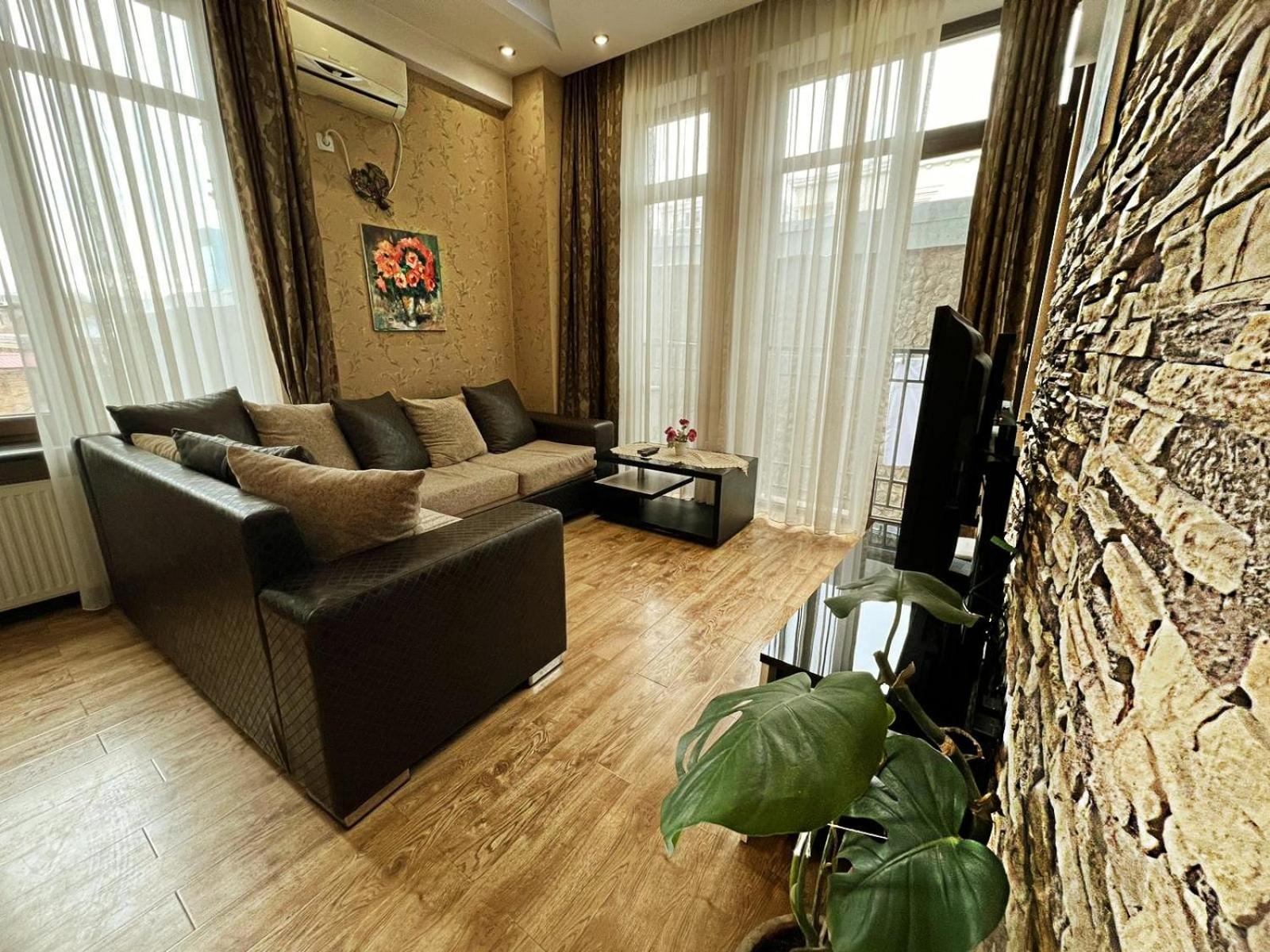 Cozy Apartment In The City Center Mtatsminda Tbilisi Eksteriør billede