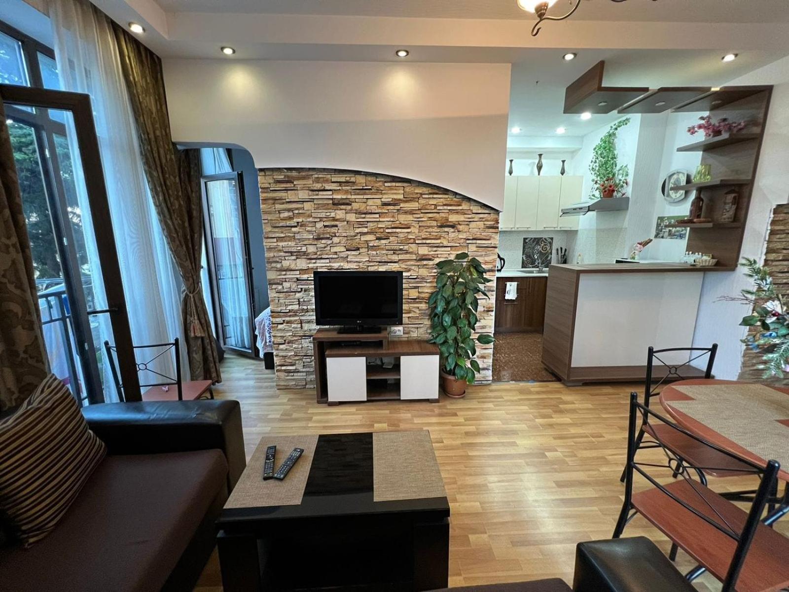 Cozy Apartment In The City Center Mtatsminda Tbilisi Eksteriør billede