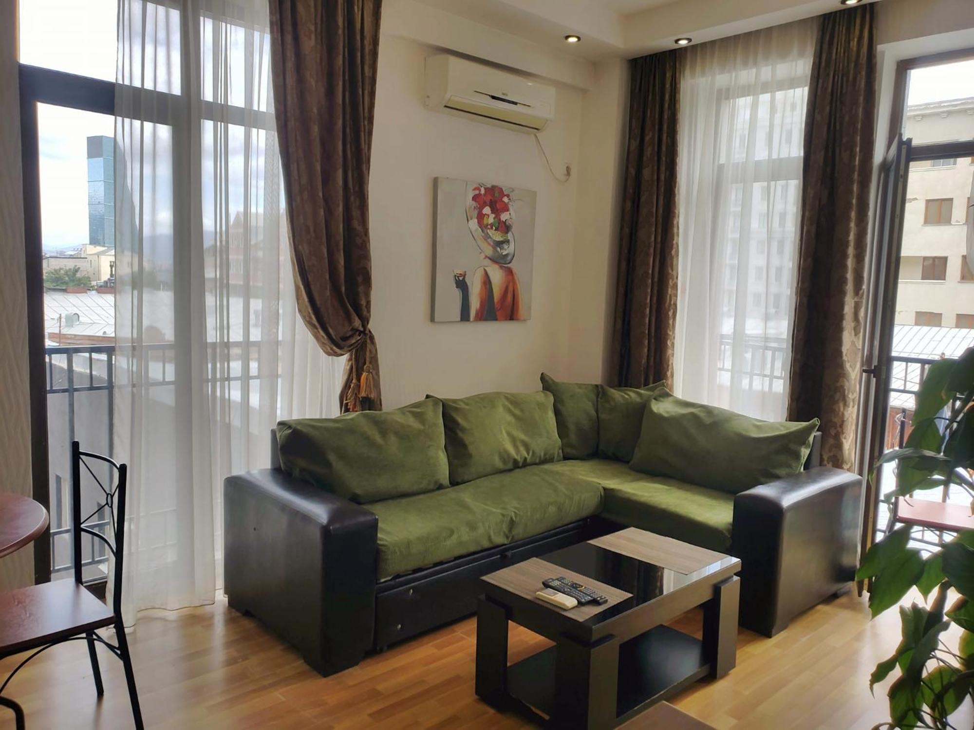 Cozy Apartment In The City Center Mtatsminda Tbilisi Eksteriør billede