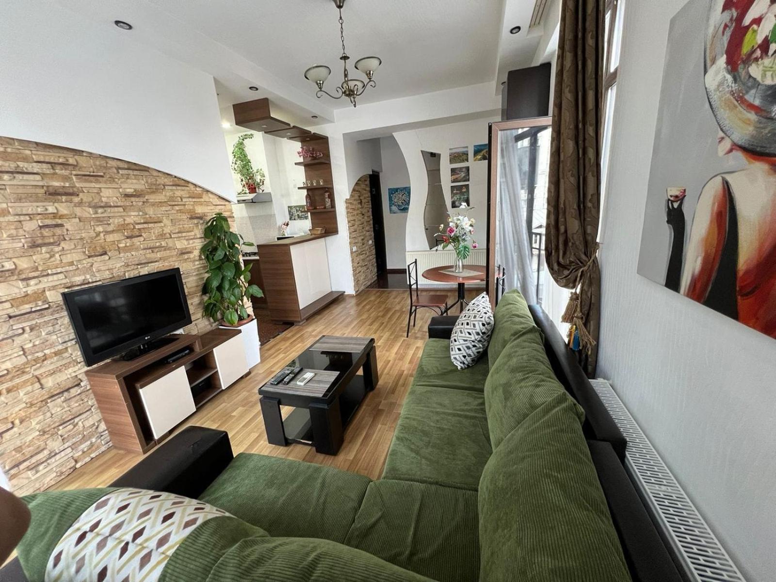 Cozy Apartment In The City Center Mtatsminda Tbilisi Eksteriør billede