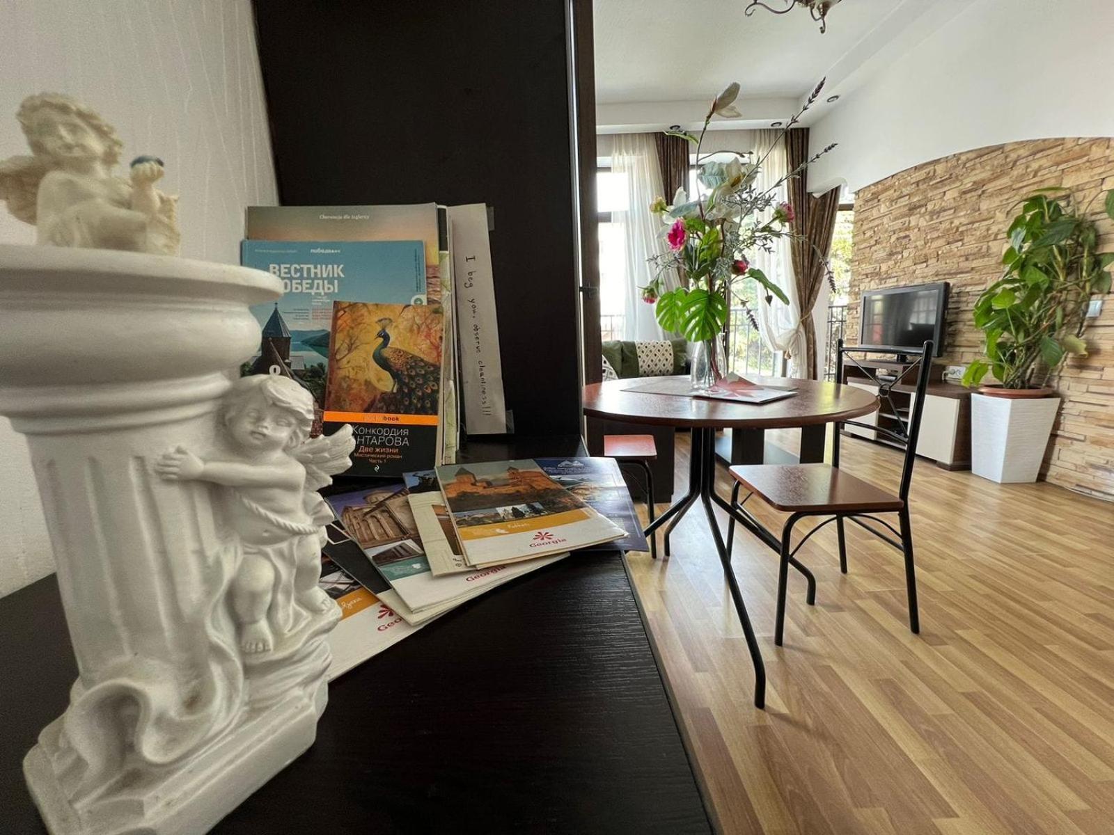 Cozy Apartment In The City Center Mtatsminda Tbilisi Eksteriør billede