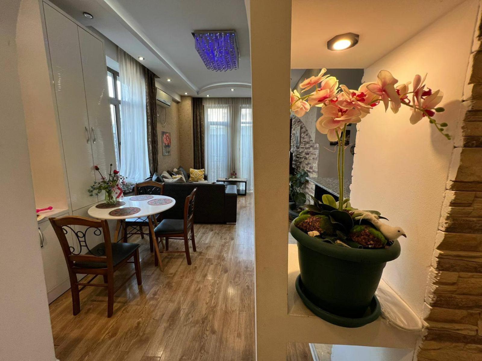 Cozy Apartment In The City Center Mtatsminda Tbilisi Eksteriør billede